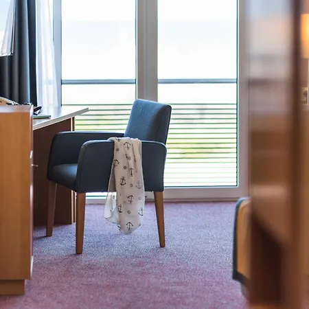 Hotel Strand-hotel Huebner 4*
