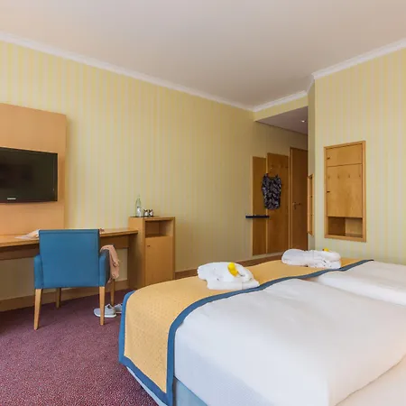 Strand-hotel Hübner Hotel 4*