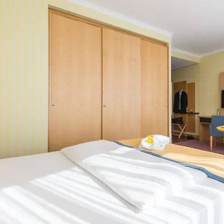 Strand-hotel Hübner Hotel 4*