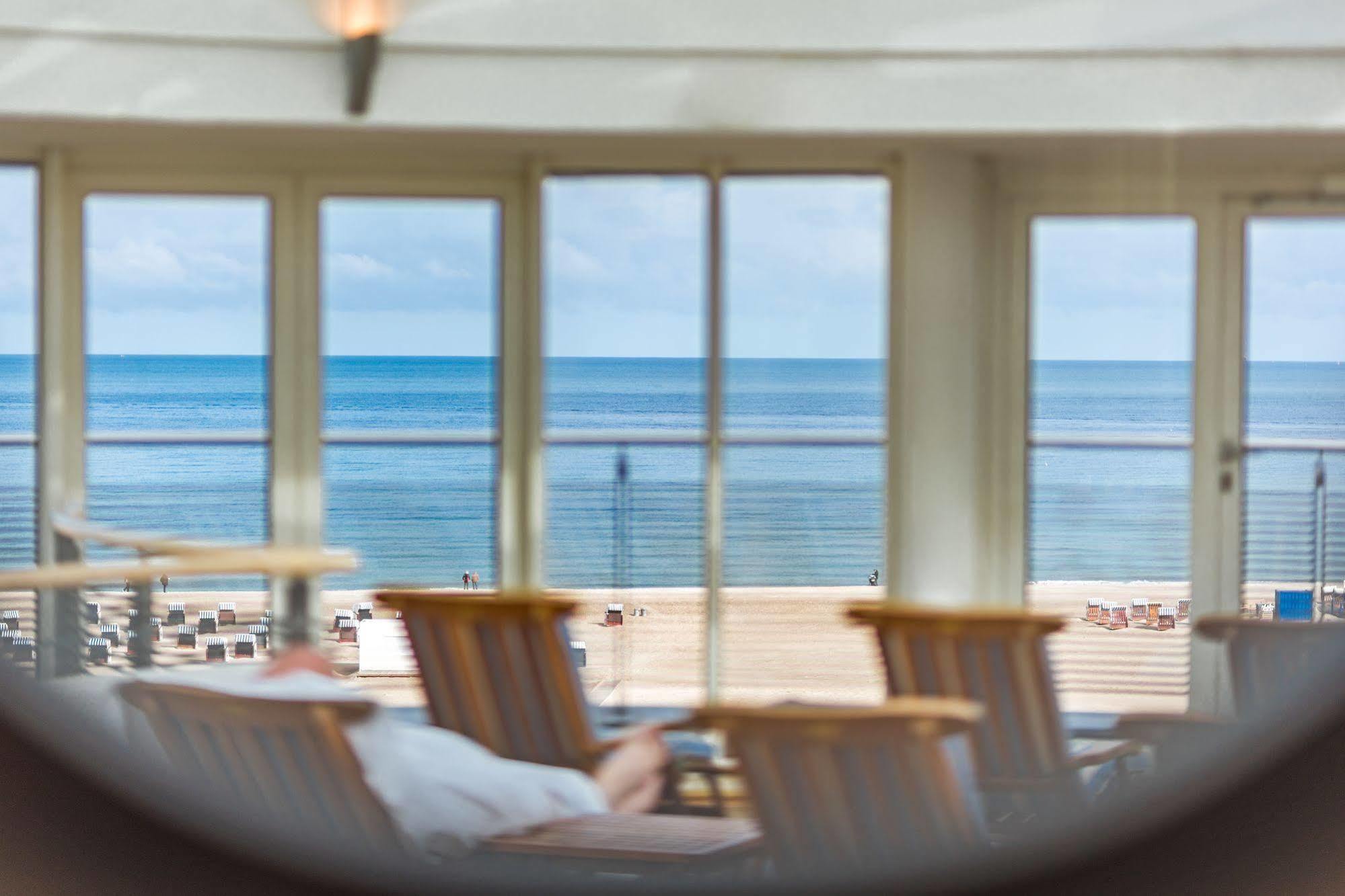 Strand-hotel Huebner Hotel 4*