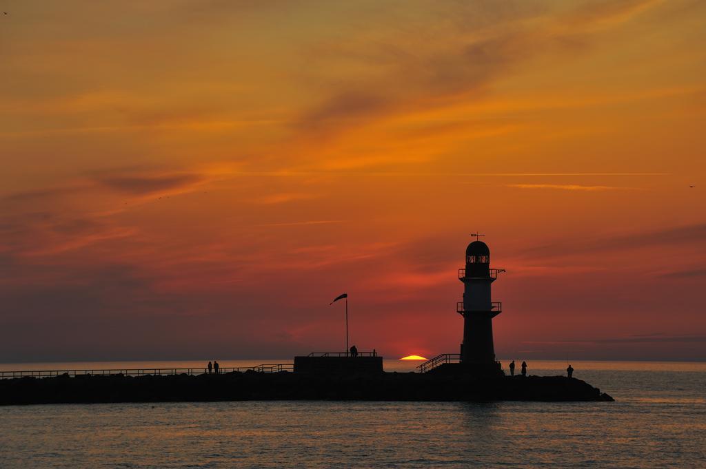 Strand-hotel Huebner 4*